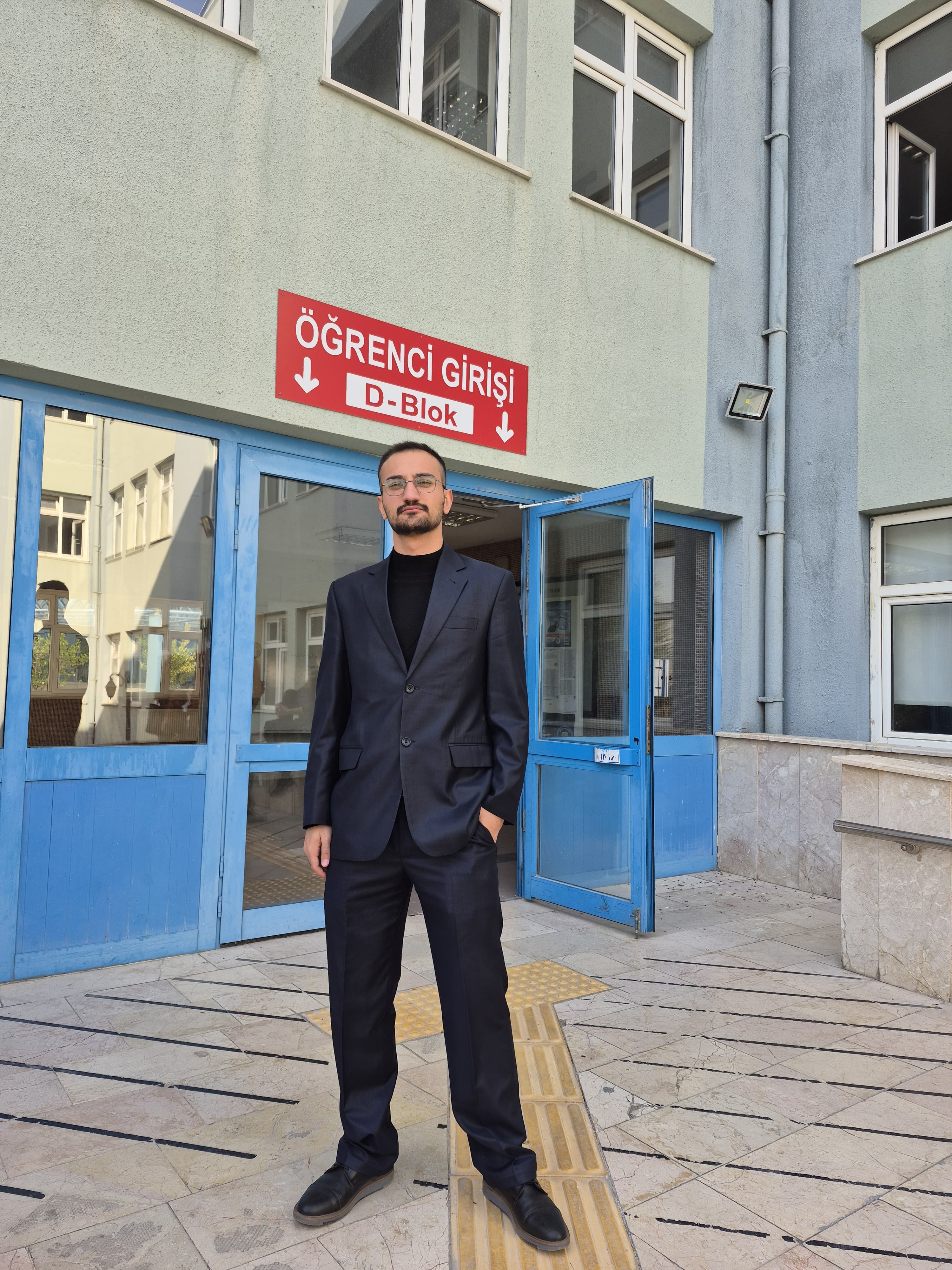 Zekeriya Hekimhan Profil